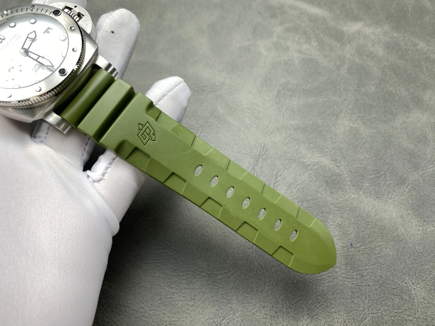 Lightweight CBD Factory Panerai Submersible QuarantaQuattro Bianco 44mm PAM01226 1:1 Super Clone – DDP.900 Movement 414
